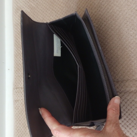 Bottega Veneta Intrecciato Leather Continental Wallet - Picture 3 of 11